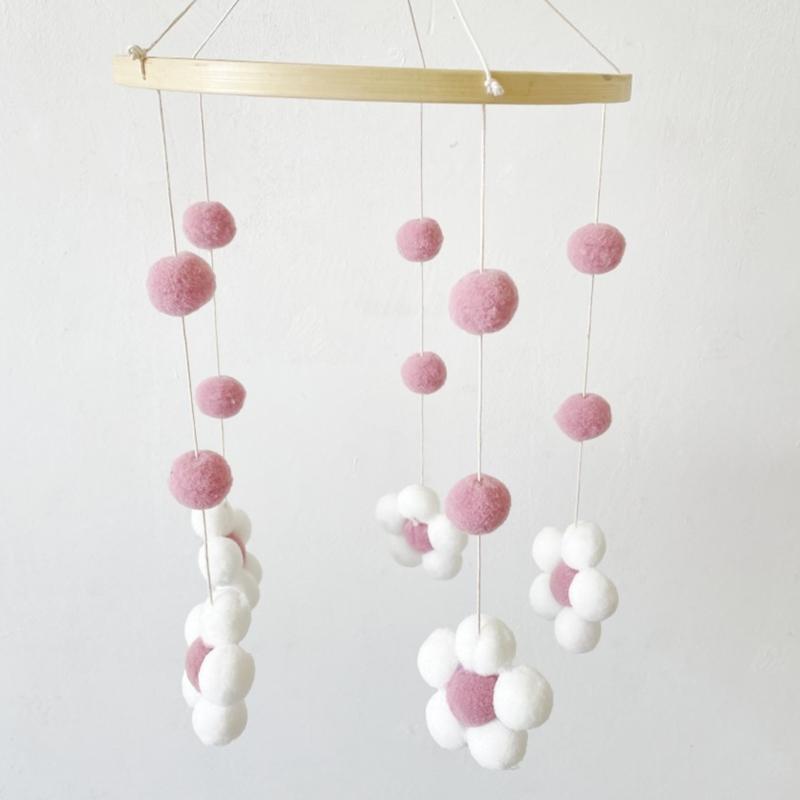 Baby Mobile Felt Flower Bed Bells Mobile Crib Jewelry Creative Pendant Toy Felt Wind Chimes Nursery Decorations Gift