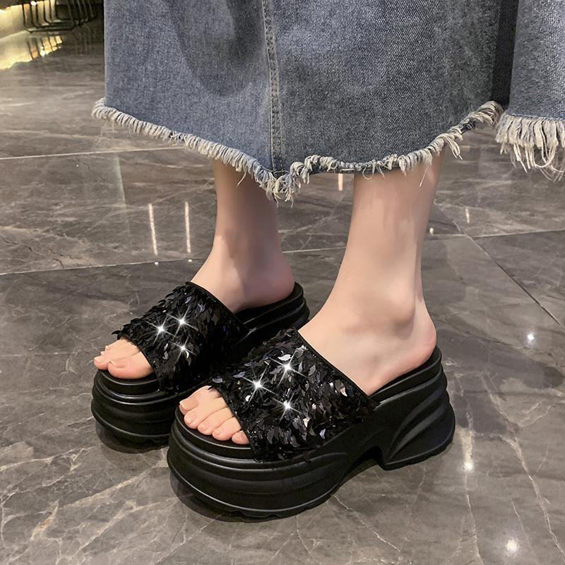 Fashion High Platform Slippers Women Summer Fashion 2025 New Increase Blingbling Leather Sandals Flip-flops 8CM Heels Beach Shoes