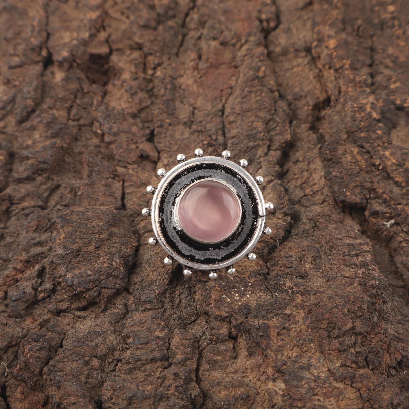 

Натуральный фиолетовый кошачий глаз серебро 925 пробы эффектное коктейльное помолвочное элегантное кольцо RR-49-42 15