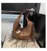 Retro bag women's large-capacity new autumn and winter niche shoulder underarm bag fringed tote bag