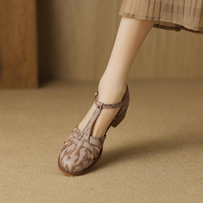 Krazing Pot Sheepskin Buckle Straps Round Toe Med Heels Autumn Summer Prints Leather Mary Janes Women Pumps