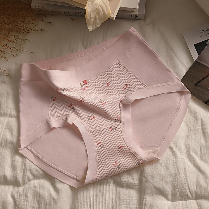 Female Spring and Autumn Flowers Pure Cotton Antibacterial Breathable Hip Hip Mid Waist Triangle Briefs