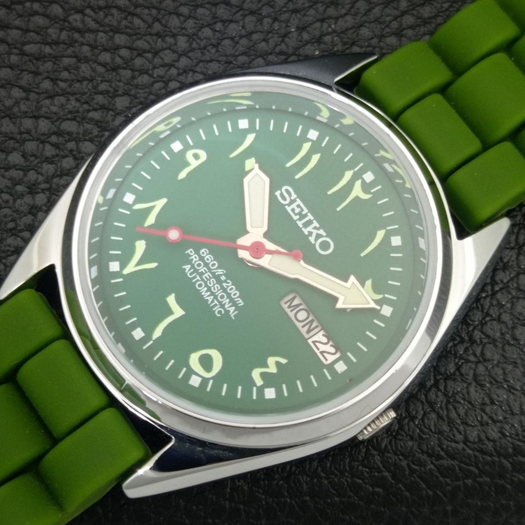 VINTAGE REFURBISHED SEIKO AUTOMATIC 6309A JAPAN MENS GREEN DIAL WATCH A442732-1