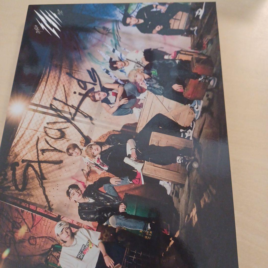 

[USED] Stray Kids Album CD Pink Black