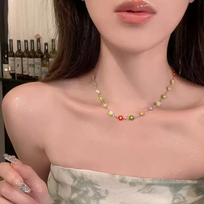 Color dopamine versatile love pendant necklace female niche sweet and cute versatile beaded collarbone chain neck chain