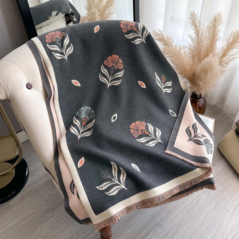New Women Fashion Brand Fallen leaves Scarf Luxury Autumn Winter Warm Shawls Print Scarve Pashmina Mujer Femme Foulard Bufanda