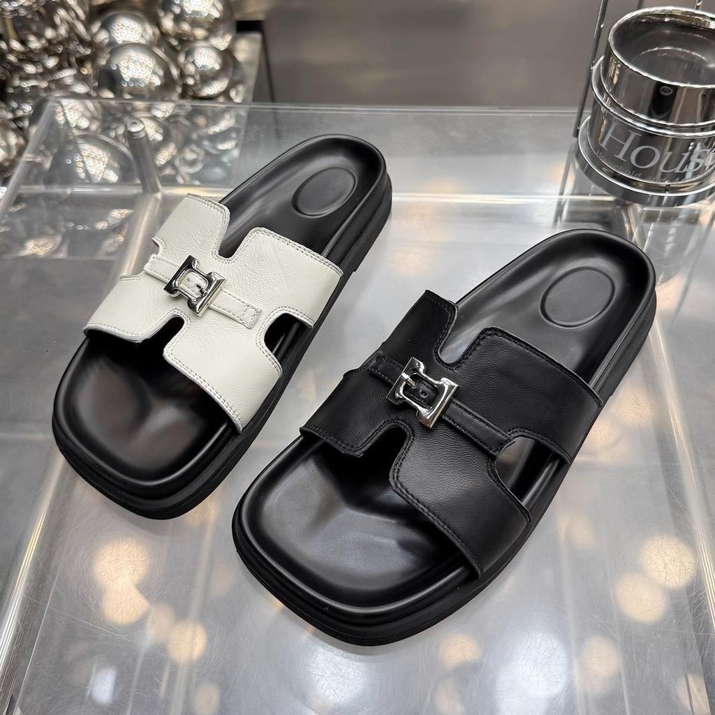 Soft-bottomed Cool Slippers Women's Summer 2025 New Outer Wear Flat-bottomed Fashion, Light and Casual Summer Going Out Beach Slippers