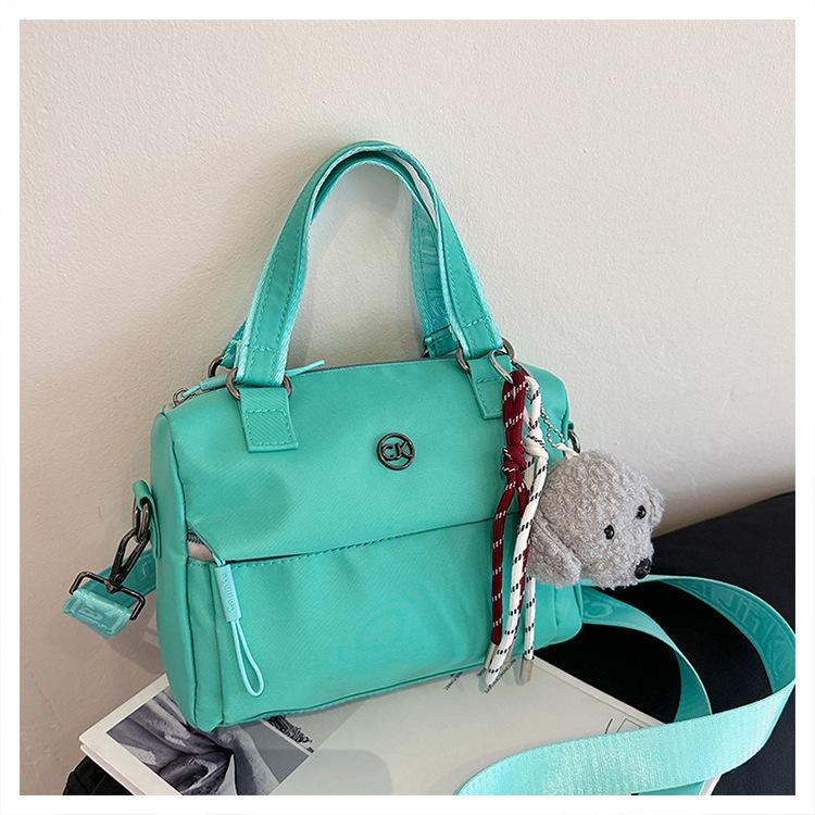 Сумка-мессенджер на одно плечо — фото 9