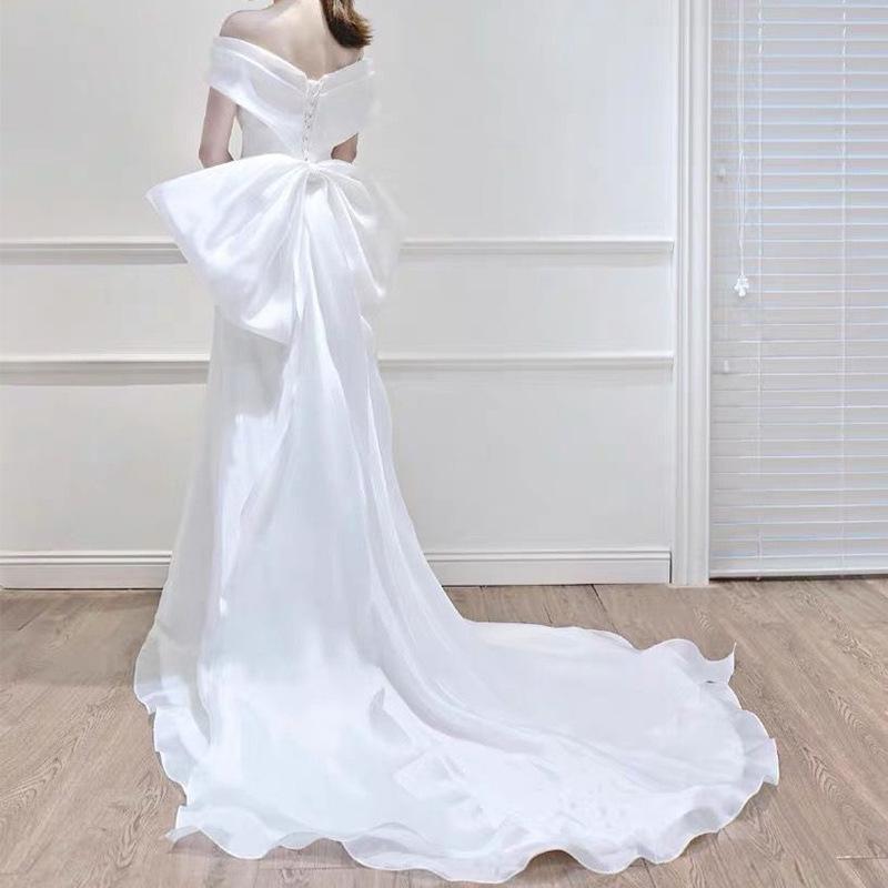 Light wedding dress 1011 new simple satin French fishtail temperament bride super fairy dream Mori travel dress skirt