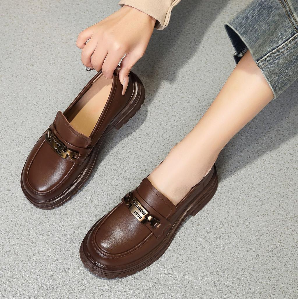 Loafers women's 2025 spring and autumn new first-layer cowhide platform single shoes retro breathable one-pedal small leather shoes large size