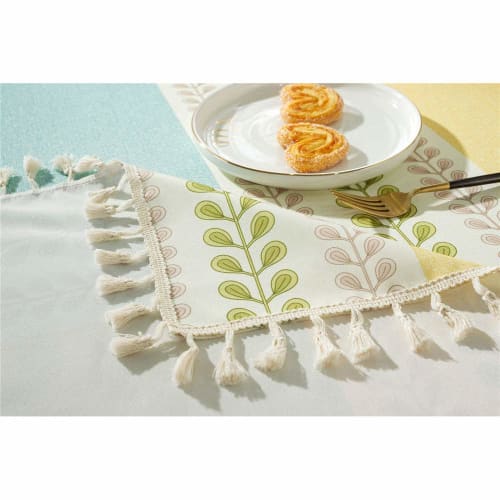 Water-Repellent Rectangular Tablecloth with Nordic and Pastoral Stitching and Tassels, Stylish Table Cover for Dinner and Picnics, Washable, Home Deco