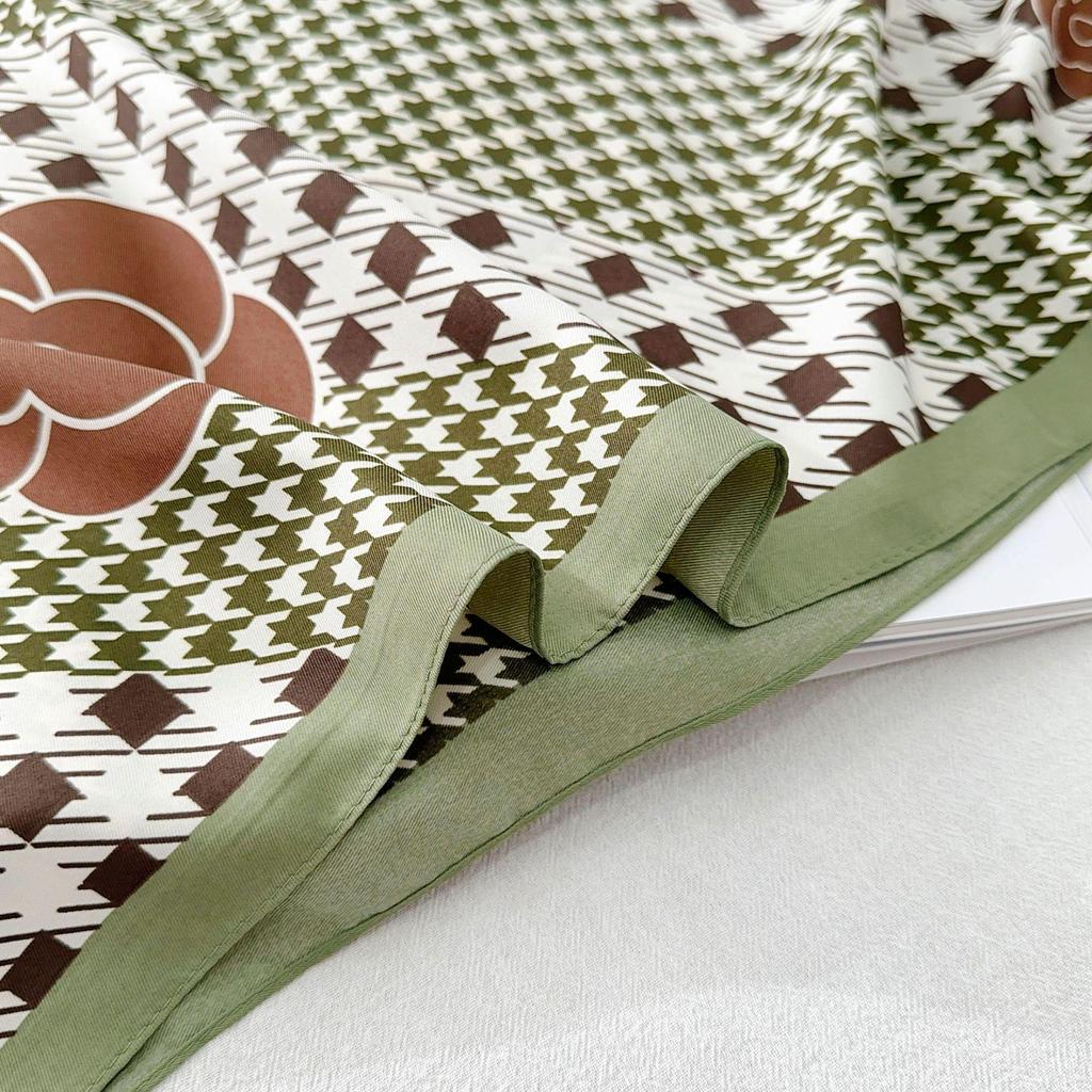 90×90 Großer Hochwertiger Schwarz-Weiß Gestreifter Schal: Professionelle Halsbekleidung, Stirnband & Sonnenschutz-Kopftuch