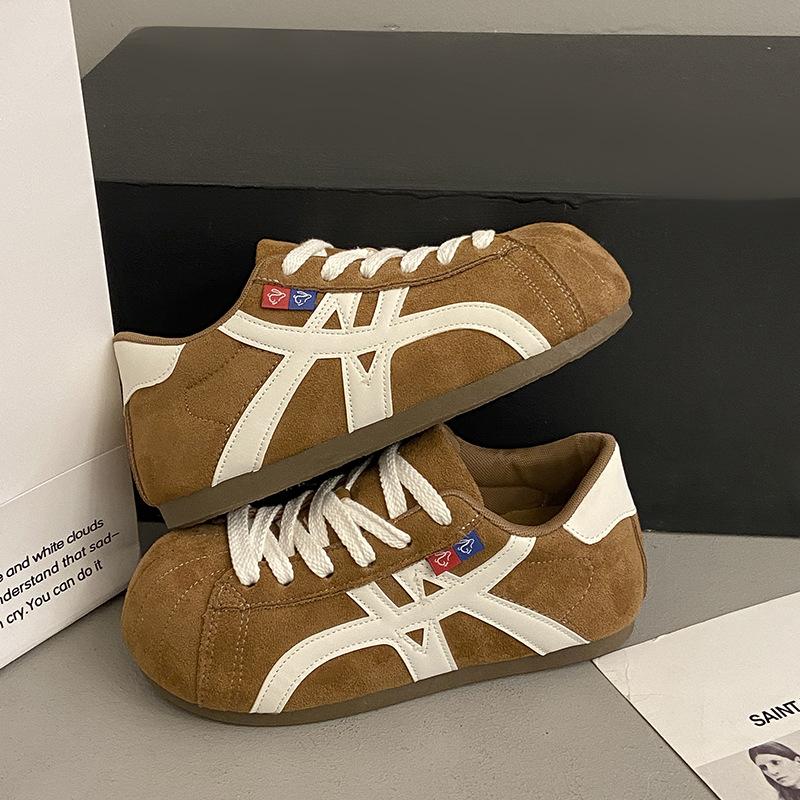 Retro Maillard Color Matching Board Shoes Women's 2025 Autumn New Flat Bottom Inner Height Increase Leisure Sports Forrest Gump Training Shoes