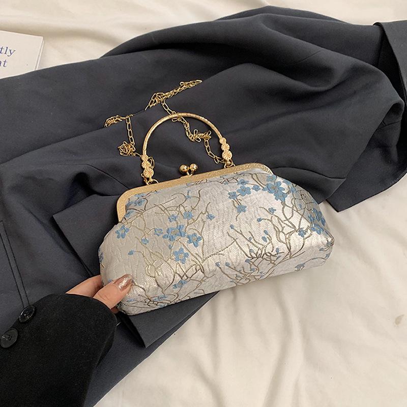 New Chinese Style Hand Embroidery Evening Bag Retro Single Shoulder Crossbody Bag Ladies Shell Bag Casual Simple Style Hand-held