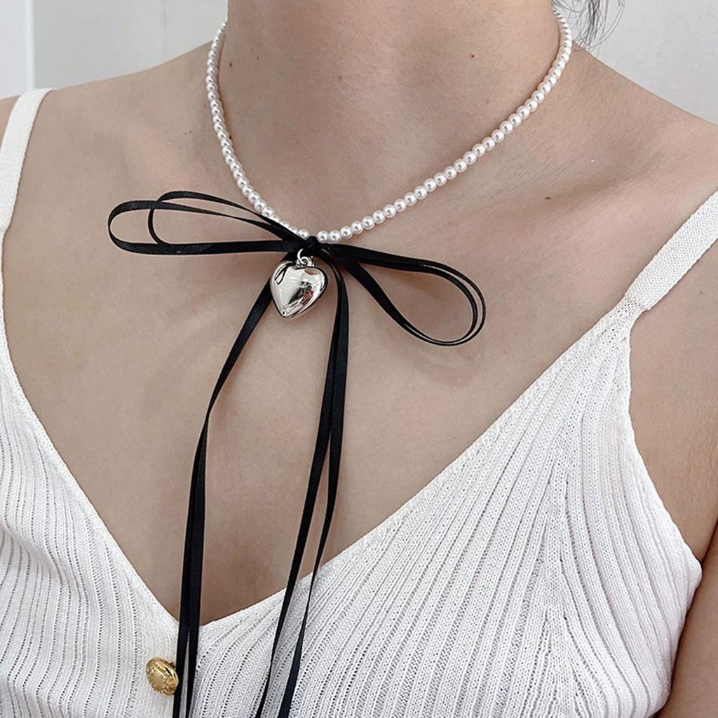 Fashionable Bowknot Heart Necklace Adjustable Length Clavicle Chain Imitation Pearls Beaded Choker for Everyday Wear