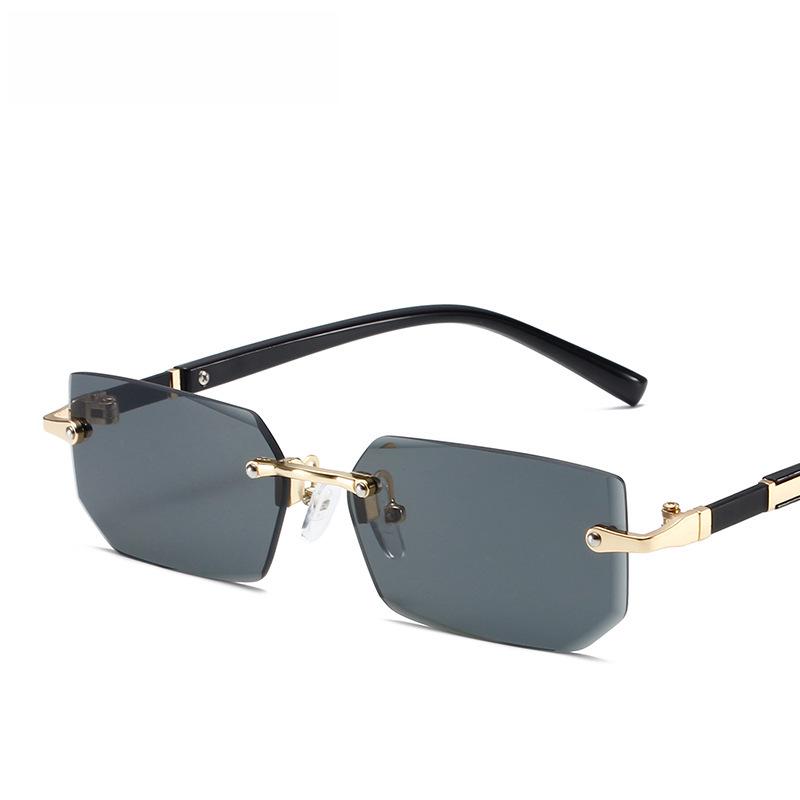 Modne kwadratowe okulary przeciwsłoneczne bez oprawek z kolorowymi soczewkami oceanicznymi i metaliczną teksturą