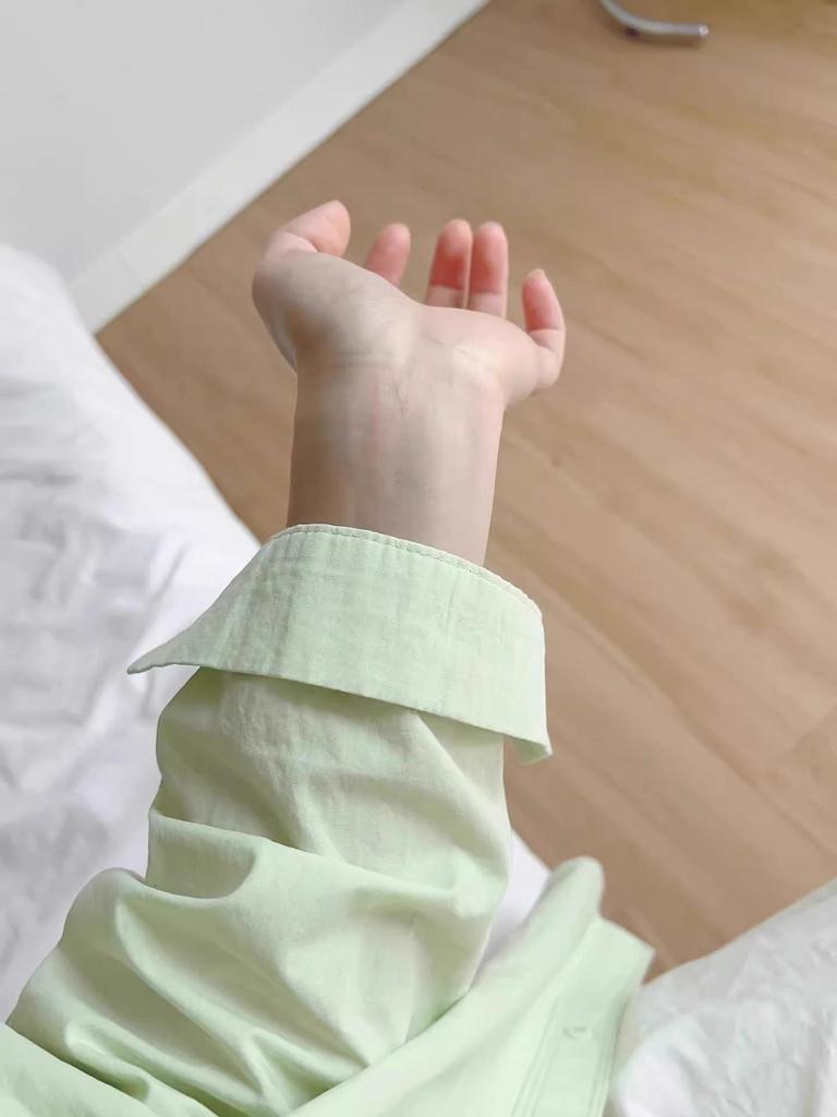 Blue Pure Cotton Women's Shirt, Unique Loose Commuter Design for Early Spring & Autumn 2026.