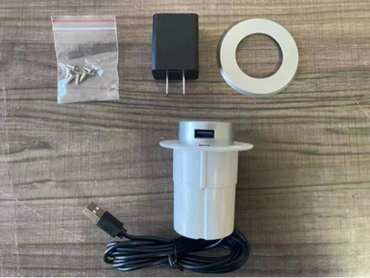 

5V 2A Multifunctional Fast Charger, 3C Certified, Compatible with Android, Apple, and Huawei Devices. White CCC-2A білий