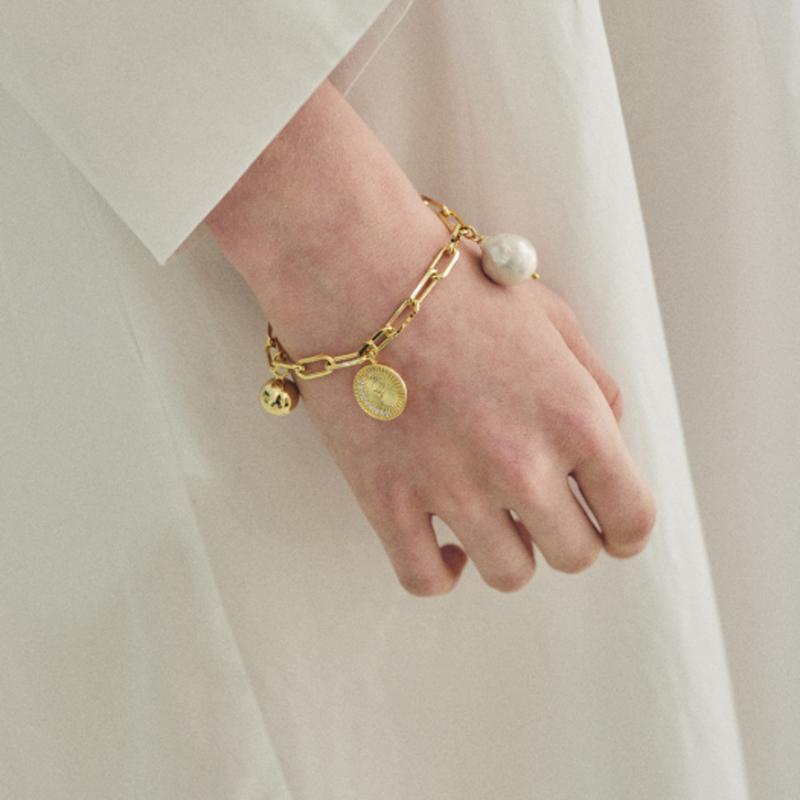 Modernes Alltags-Antikmünzen-Charm-Gliederarmband