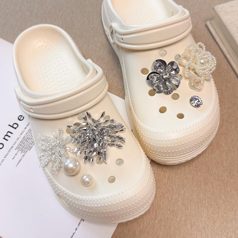 Shoe Decorations Imitation Pearl Colorful Flower Handmade DIY Beaded Shoe Buckle Shoes Decorative Accessories 2026 Fashion New