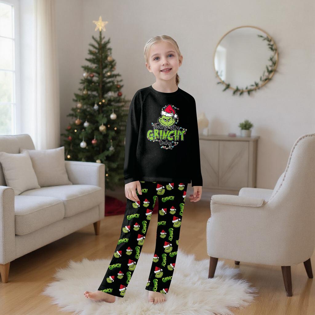 Passende Familiensets mit Weihnachtsmotiven, Langarmshirts und Hosen