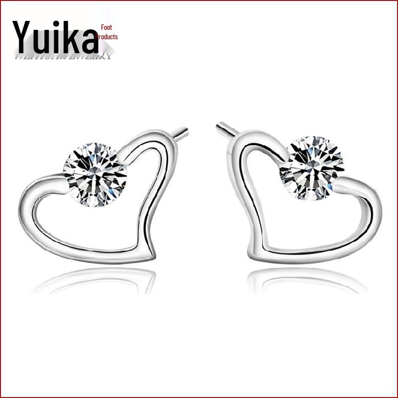 Heart-Shaped Silver-Plated Zircon Stud Earrings for Women: Shiny, Fashionable, Chinese-Style Design