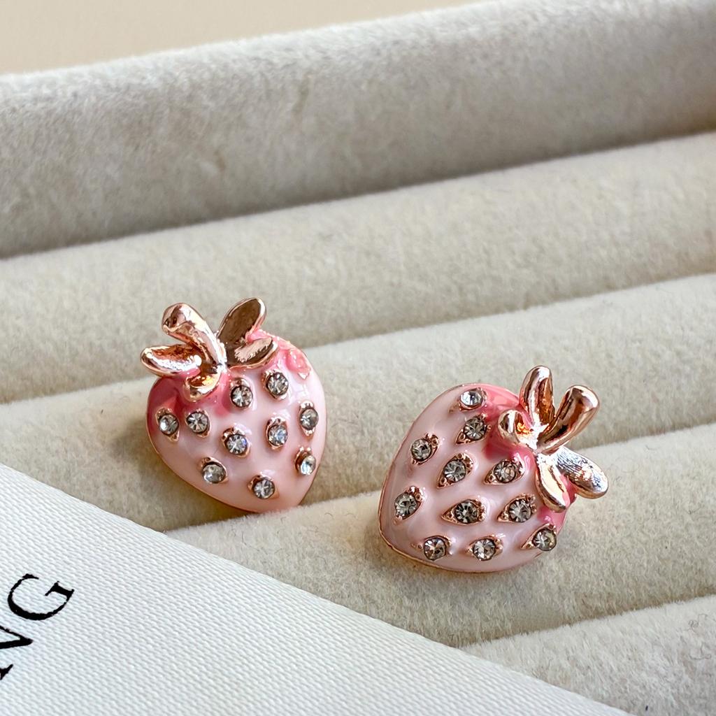 Exquisite and small point drill oil strawberry love zircon stud earrings women's design temperament sweet fashion earrings earrings