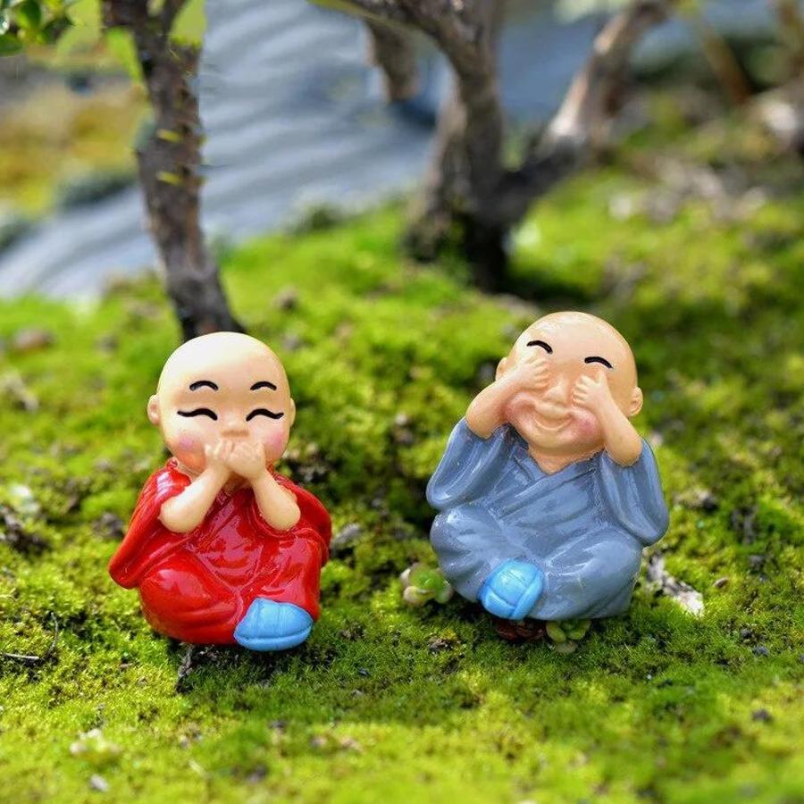 New 4Pcs/Set Resin Little Monk Figurines Cute Buddha Statues Micro Landscape DIY Ornaments For Flower Pot Garden Decor
