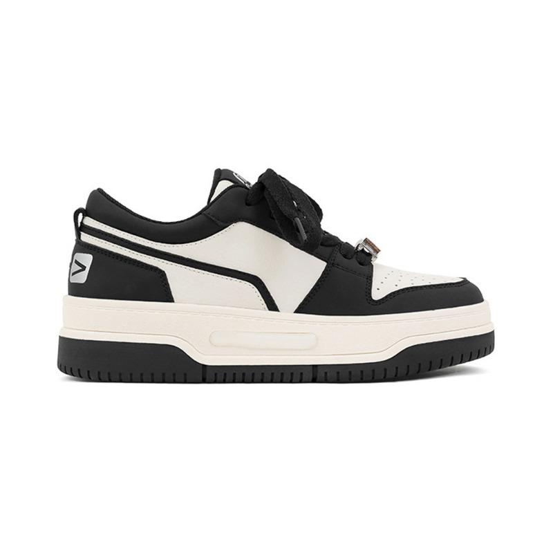 Cowhide Casual Shoes Retro Platform White Shoes Small Women Height Increase Black and White Casual Sports Panda Board Shoes