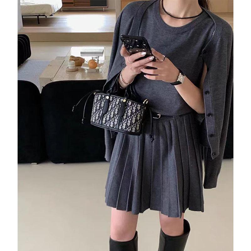 

Тринадцать рядов свитеров комплект из двух частей осень и зима новый повседневный жилет без рукавов с завышенной талией юбка вязаный кардиган женский костюм average size