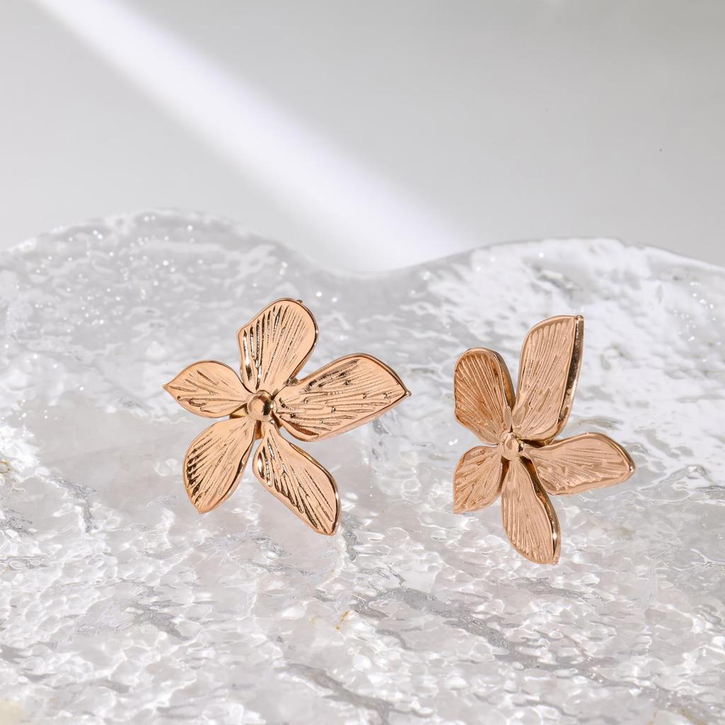 Wind Niche Design Three-dimensional Petal Retro Earrings, Temperament 18k Gold Earrings Annual Gift