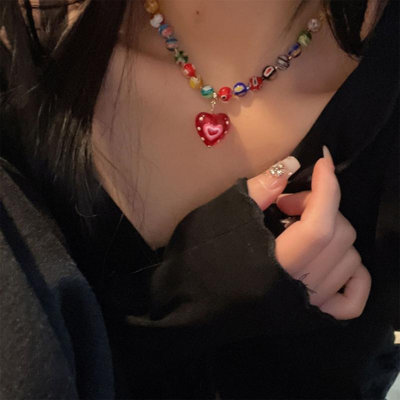 Red Love Coloured Glaze Bead Necklace Hawaii Beach Necklace Suitable for Ladies