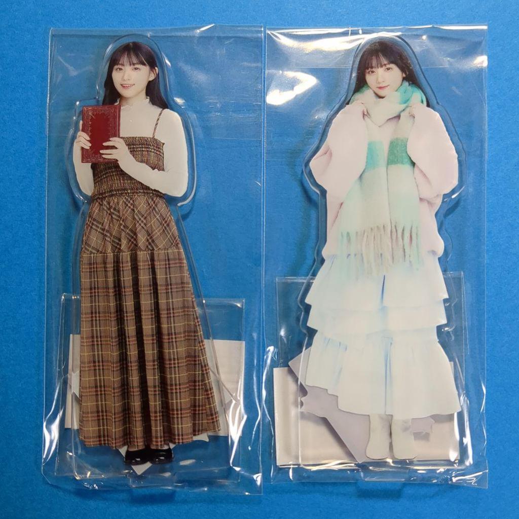 [USED] Nogizaka46 Kawasaki Sakura 2024 Desk Calendar, Acrylic Stand, and Bonus Acrylic Badge (Total of 9 Items)