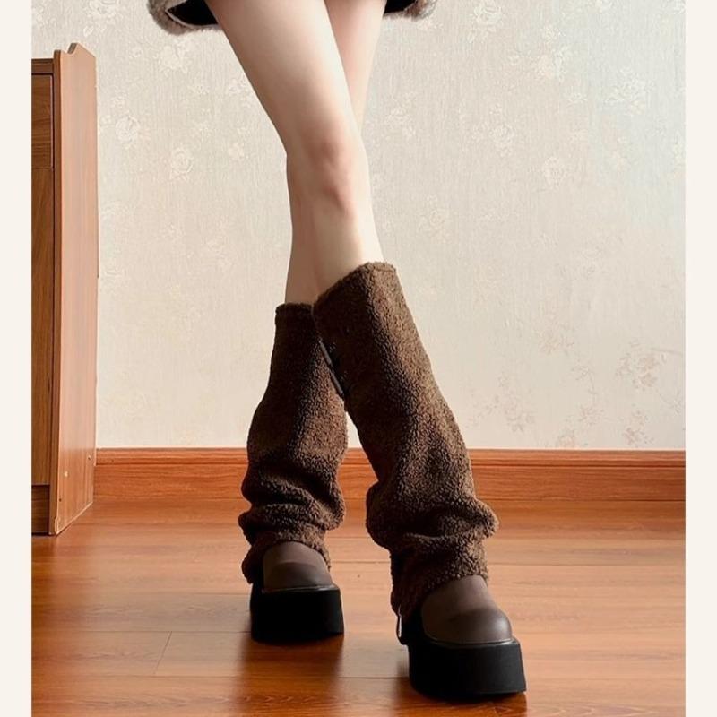 Dicksöhlige Lammwolle mittelhohe Schneestiefel Damen Winter kleine hochhackige Hosen kurze Stiefel Plüsch weiße flauschige Stiefel