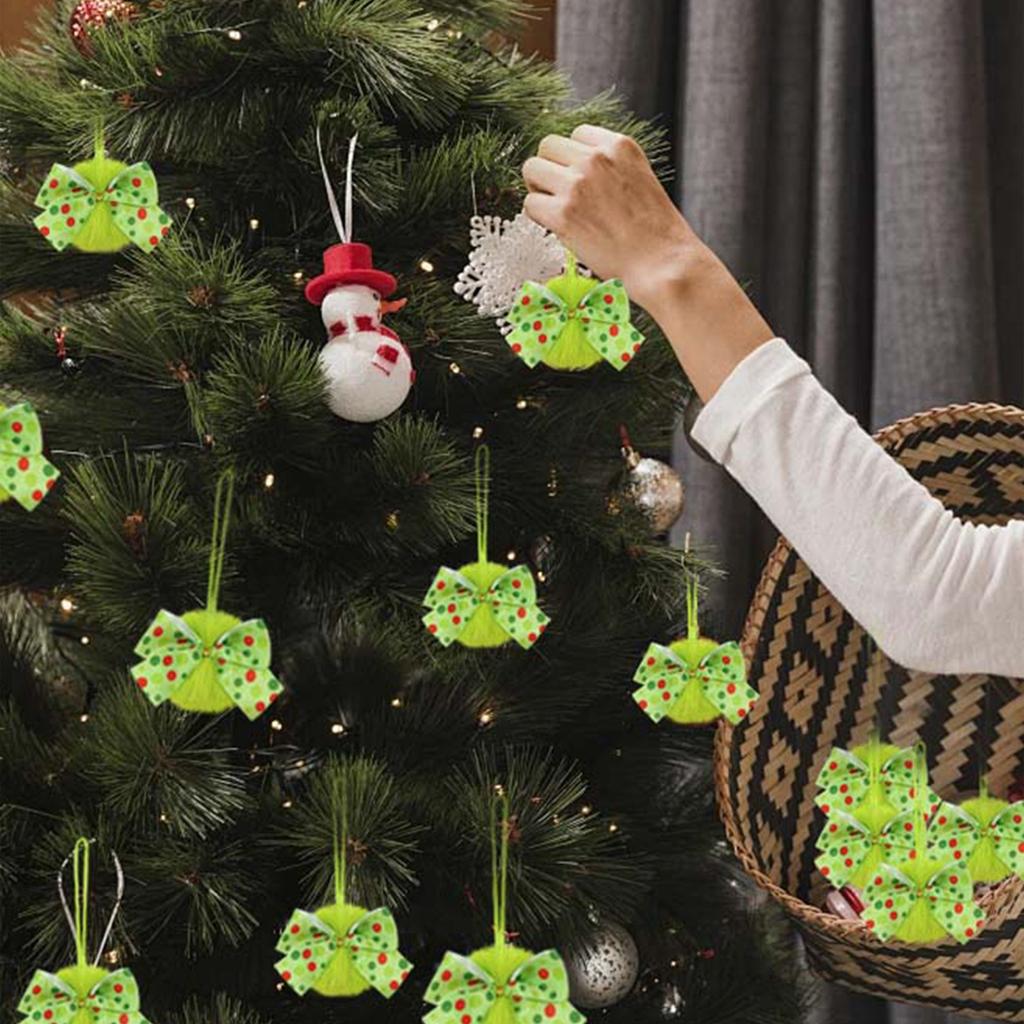 Christmas Bow Plush Ball Pendant, 8cm Festive Party Ball Decoration, Plush Ball Decorative Pendant, Christmas Tree Decorative Pendant.