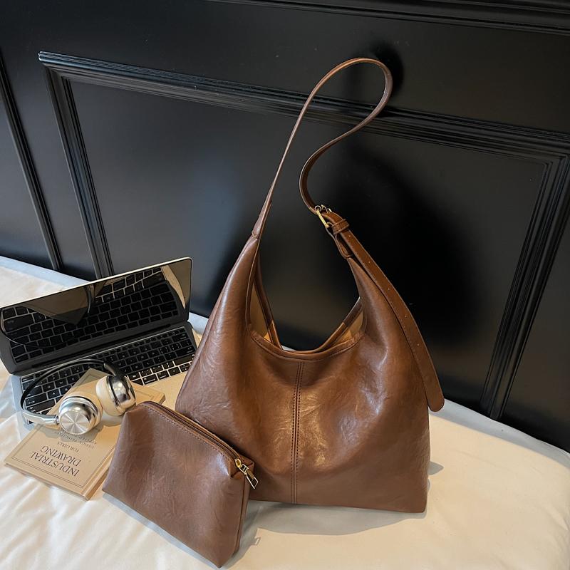 Vintage Commuter Large Capacity Bag Women's Soft Leather Shoulder Bag Underarm Tote Bag
