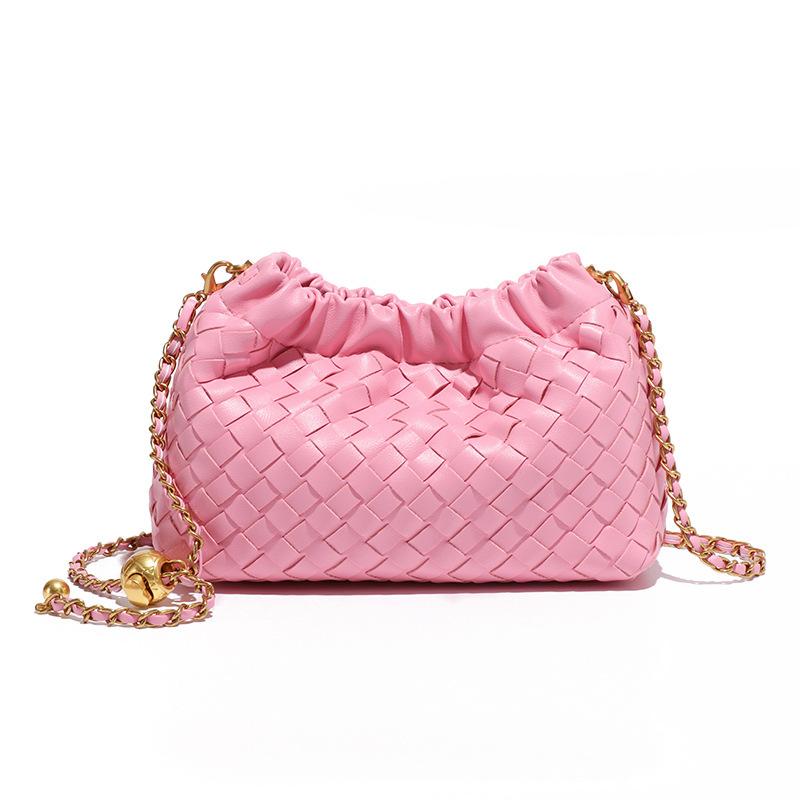 Hand-Woven Cloud Bag, Simple Metal Chain Shoulder Bag, Fashionable Niche Design, Exquisite Oblique Span Women'S Bag