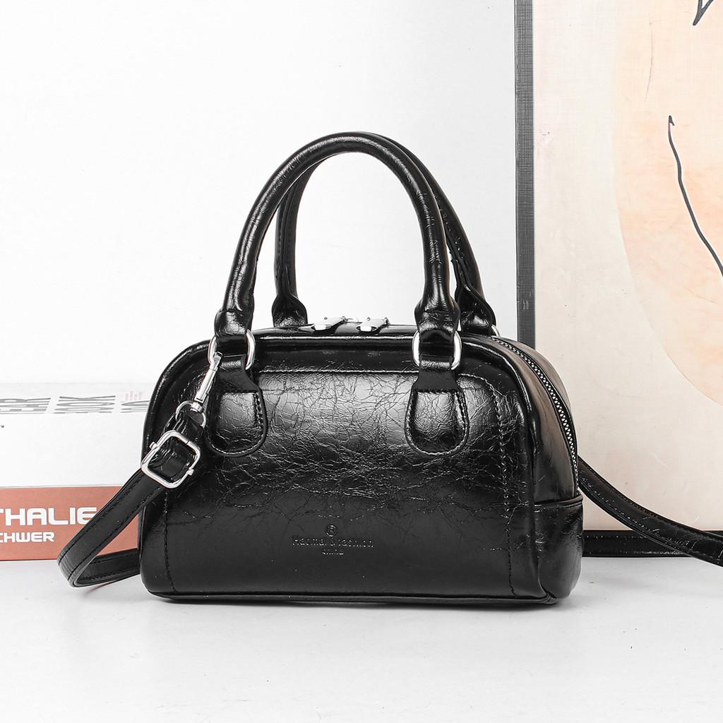 IELGY Retro Fashion One-Shoulder Messenger Boston Bag Commuter Portable Bowling Bag