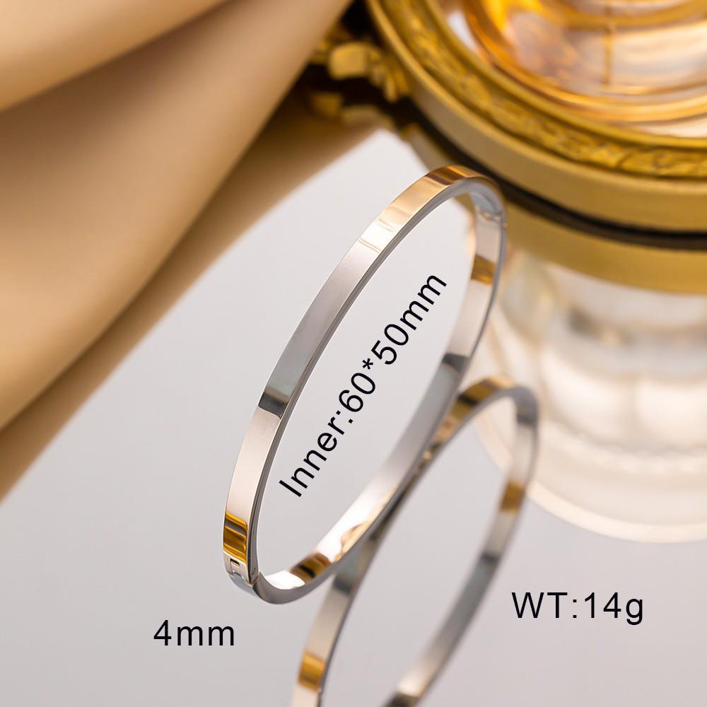 Exaggerated Glossy Buckle Stainless Steel Bracelet - Trendy and Elegant Design