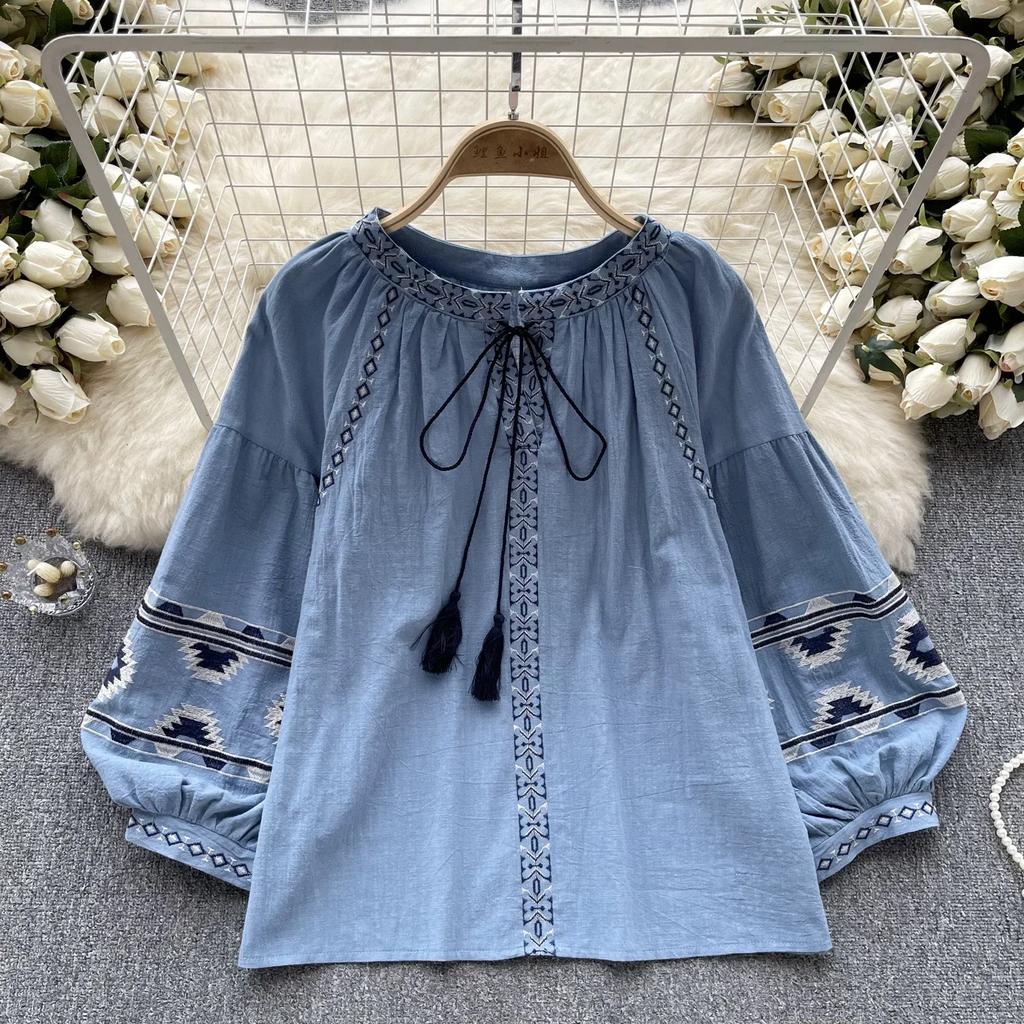 Women's Spring Autumn Retro Ethnic Style Top Embroidered Round Neck Long Sleeve Blouse Loose Shirt Top