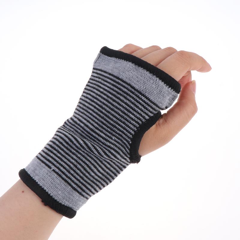 1Pair Elastic Wristband Wrist Palm Brace Carpal Protector For Basketball Football Sports Gym Gray