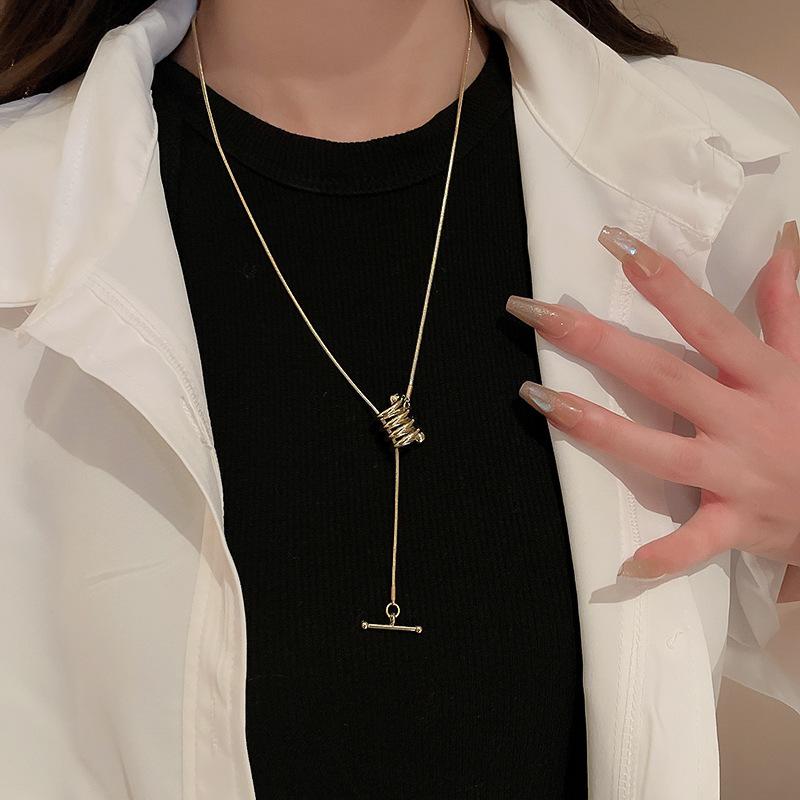 Metal Simple Casual Style Geometric Necklace Cold Style Temperament Sweater Chain Niche Versatile Fashion Accessories Women