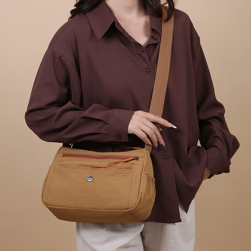 Large Capacity Lightweight Crossbody Bag Oxford Cloth Casual Women's Oulder Bag Multi-layer Mom Bag Waterproof