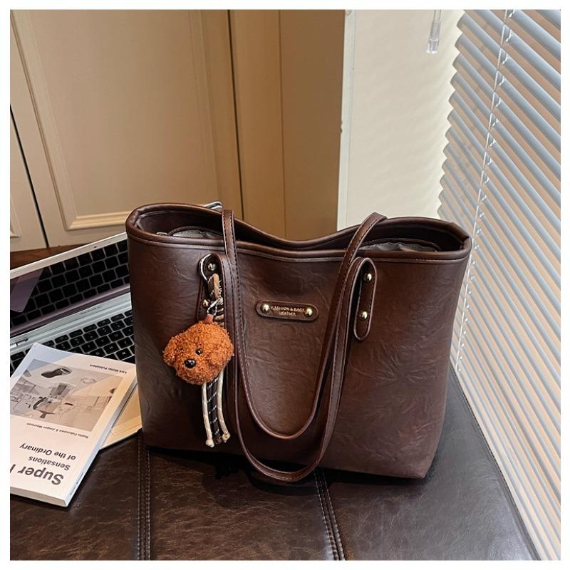 Large Capacity Bag Women's Retro Versatile New Casual Simple Shoulder Bag Student Commuter Tote Bag