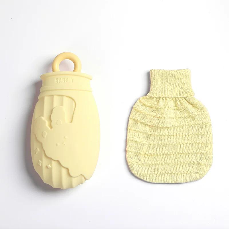 Silicone Hot Water Bottle for Women, Cute Water-Filled Small Size for Students, Warm Water Bag for Warming the Stomach, Christmas Gift for Girlfriend
