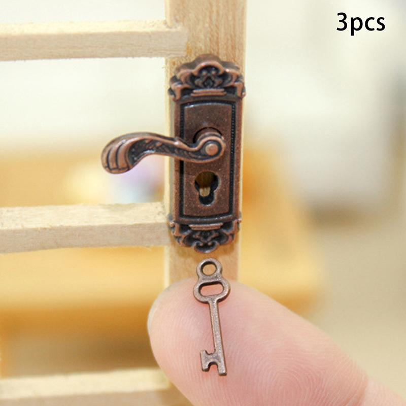 

Набор ключей для замка кукольного домика в стиле ретро 1/12, миниатюрные дверные ручки, латунные ручки, мини-мебель, аксессуары для кукольного домика своими руками