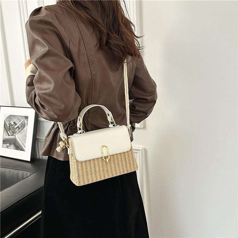 Fashion retro handbag, fashion bag, women's new straw messenger bag, shoulder bag, small square bag.