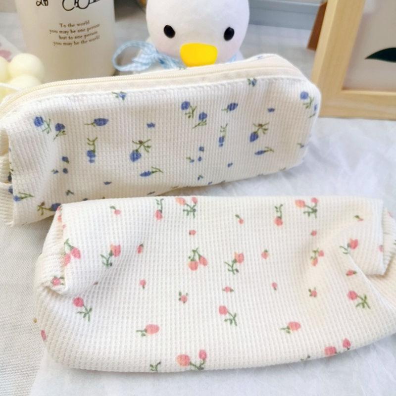 Tiny Blossomy Pen Case Permanent Polyester Cosmetic Planner With Dense Size For Daily Use