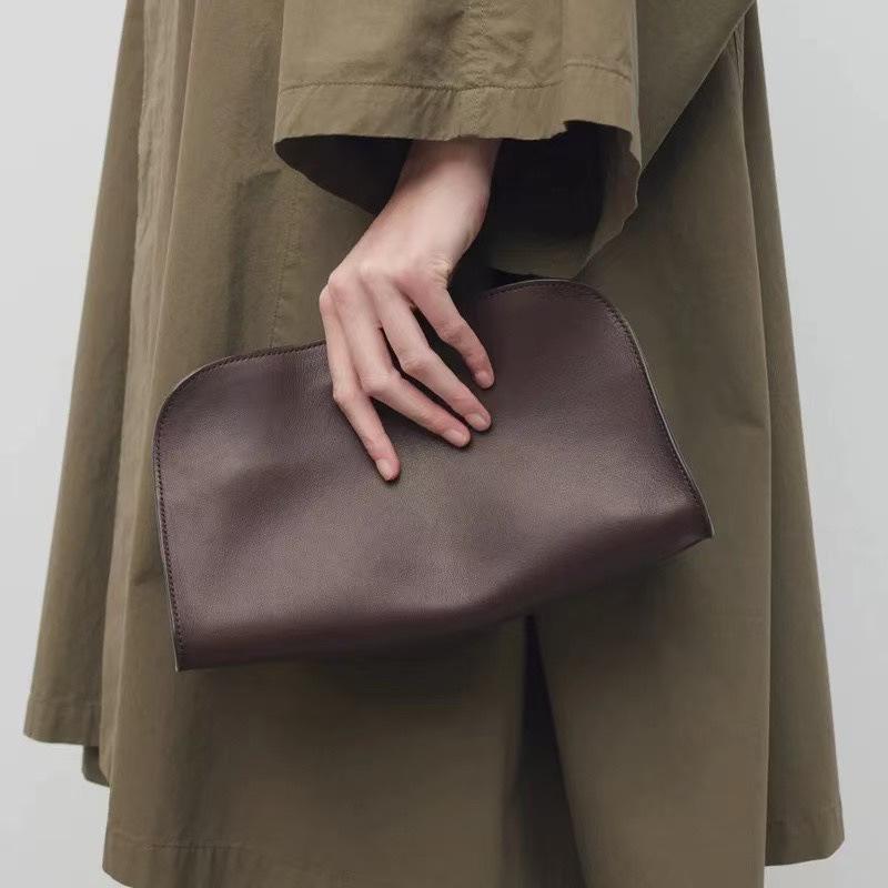 The Row Peggy Cowhide Clutch: 2025 Women's Large-Capacity Shoulder Bag