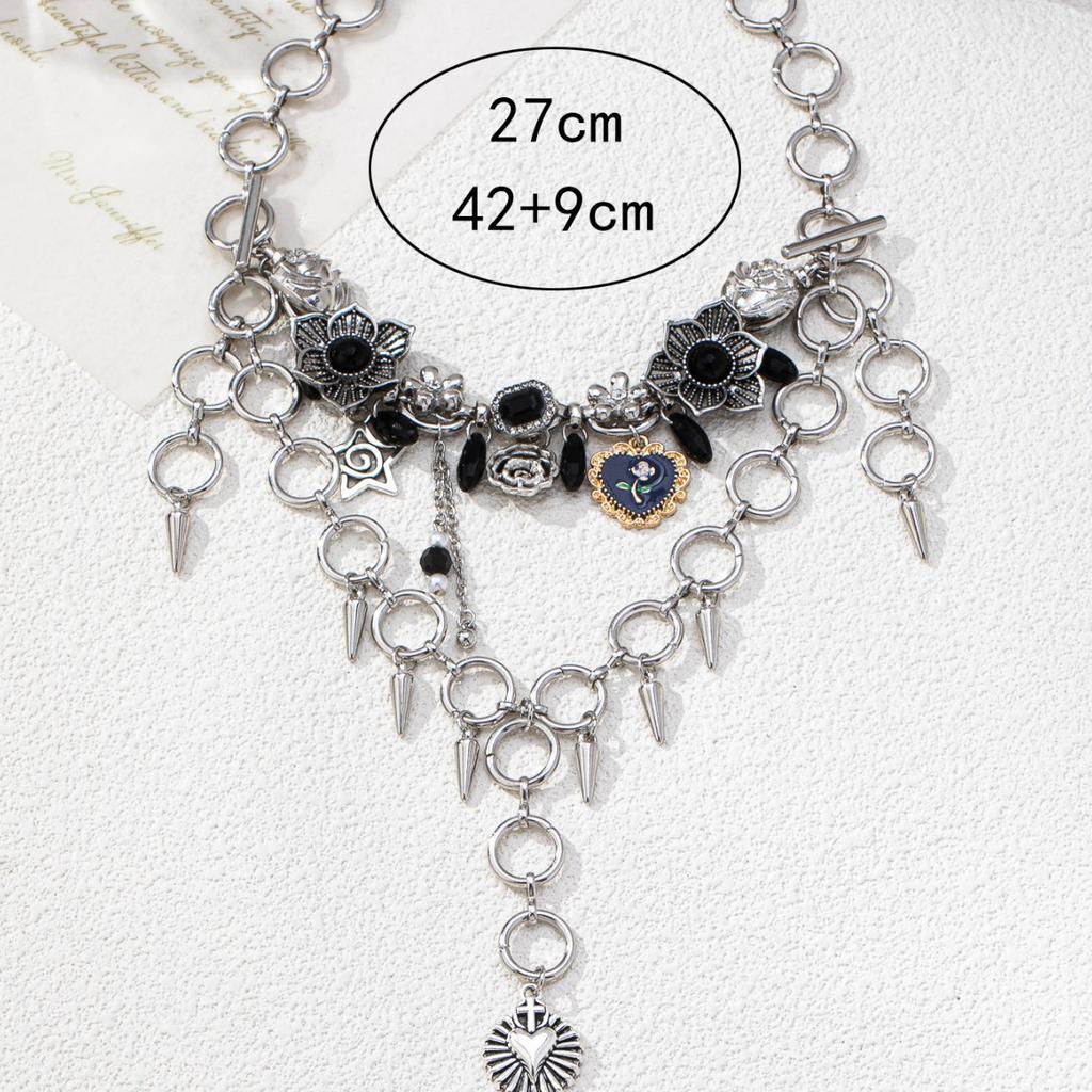 New self-developed cold wind jewelry buckle alloy clavicle chain rivet tassel removable